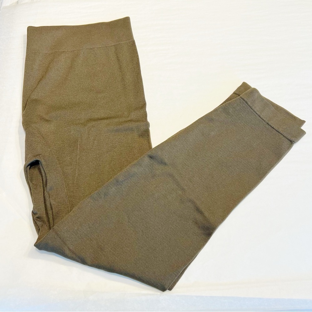 Zenana Outfitters Army Green Leggings